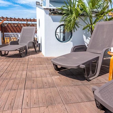Beach & Sea Guesthouse 에스피뇨 외부 사진